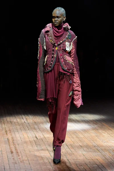 Look 26